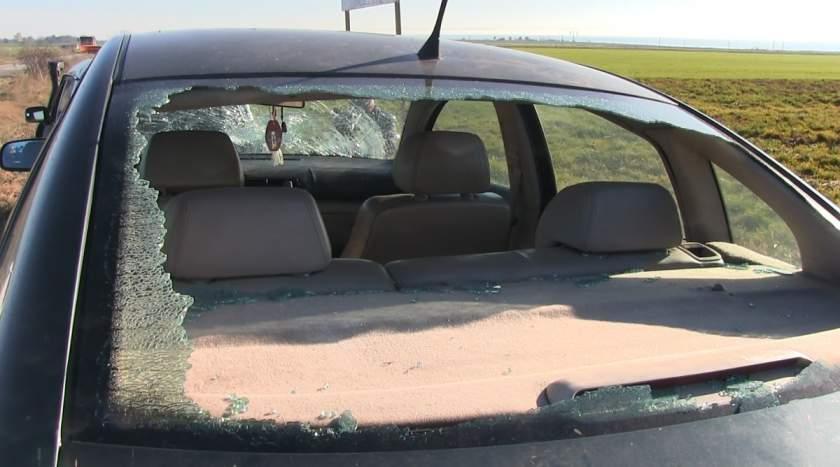 Au tras focuri de armă pentru a opri mașina și l-au nimerit &icirc;n cap. Bărbatul &icirc;mpușcat de polițiști, la Constanța, a murit