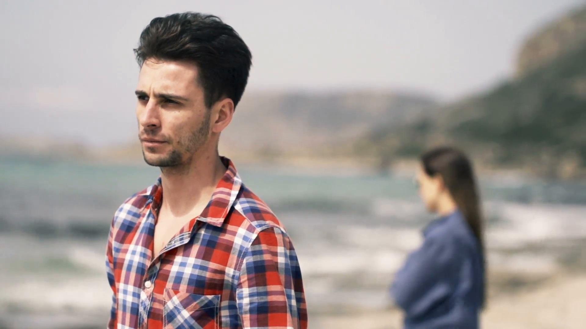 A muncit pe rupte ani de zile ca să-și cumpere un apartament, dar fosta iubită i-a furat toți banii. Cum a rămas un t&acirc;nără fără 300.000 de lei&nbsp;