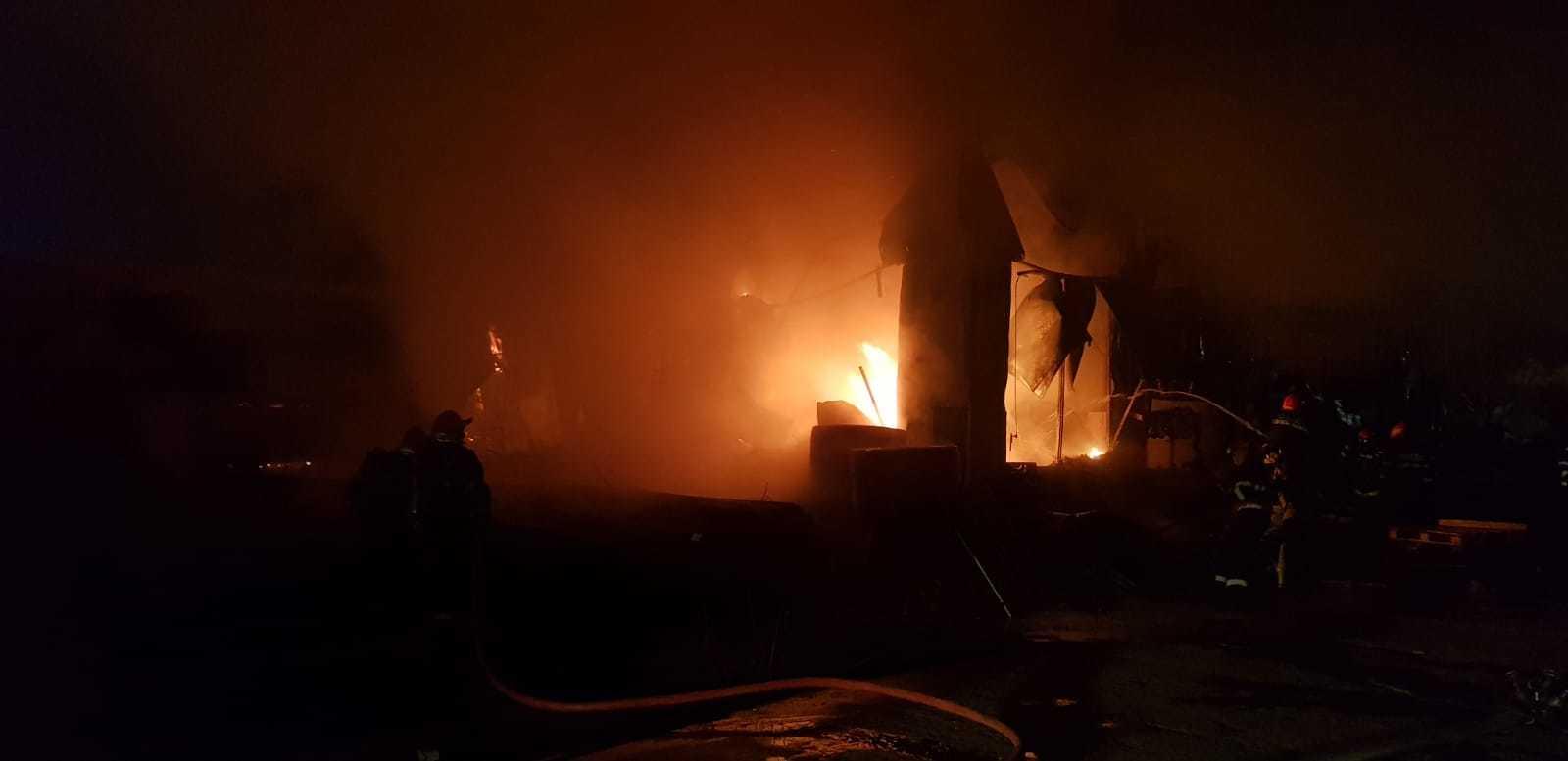 Incendiul de pe Şoseaua Fundeni a fost stins