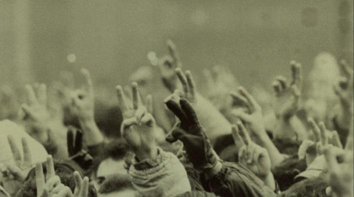 30 DE ANI DE LA REVOLUŢIE - Compozitorul Dan Dediu: Suntem &icirc;ntr-o prefacere şi mişcare permanente. Nu suntem o societate răbdătoare.Ţ&acirc;fna e la ordinea zilei. Asta şi din cauza dispariţiei r&acirc;nduielii tradiţionale şi a bunului simţ