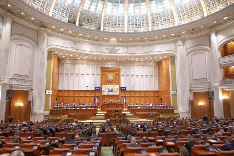 Şedinţe comune ale Camerelor Parlamentului pentru angajarea răspunderii Guvernului pe Legea bugetului pentru 2020 şi alte două proiecte legislative