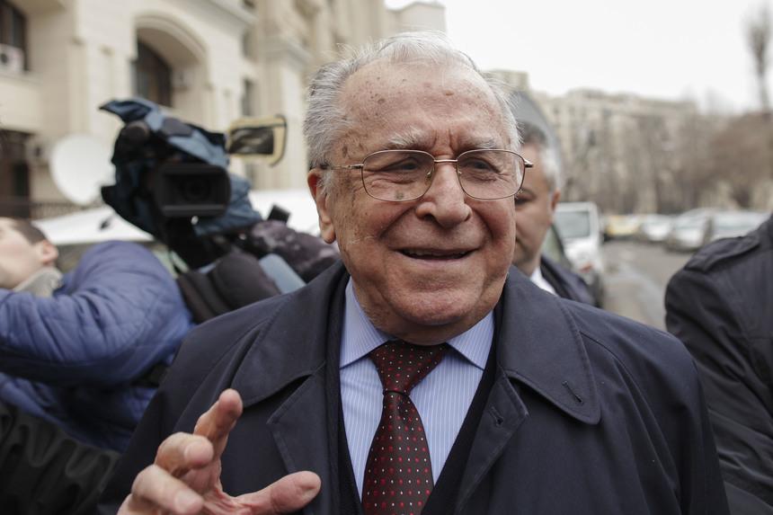 Ciolacu, &icirc;ntrebat cum se raportează la Ion Iliescu, acuzat de infracţiuni contra umanităţii: Cred că este un lucru pe care trebuie să-l lămurească istoria şi mai nou justiţia