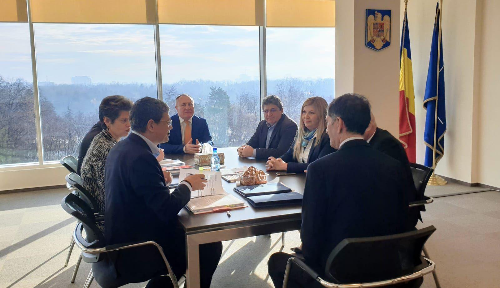 Ministrul Fondurilor Europene anunţă semnarea unor contracte de finanţare de aproape un miliard euro, &icirc;n ultima lună, pentru dezvoltarea infrastructurii de apă şi canalizare a Rom&acirc;niei