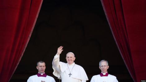 Papa Francisc îndeamnă, în mesajul ”Urbi et Orbi” de Crăciun, la ”garantarea” securităţii în Orientul Mijlociu