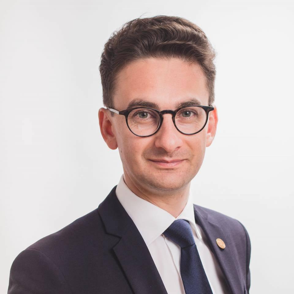 Deputat USR, despre naşterea lui Isus: Provenit dintr-o familie foarte ciudată. Cu o mamă surogat şi un tată care acceptă paternitatea fără să fi contribuit la ea