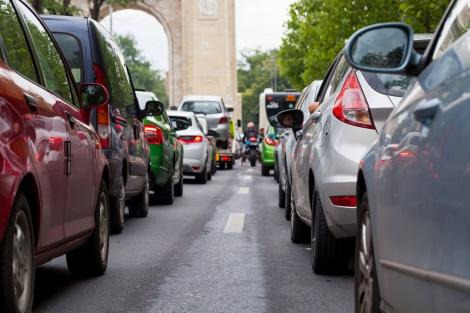 Vești proaste pentru proprietarii de mașini. O nouă taxă auto, introdusă de Guvernul Orban în 2020: ”Putem vorbi despre o taxă de poluare!”