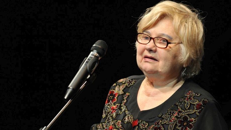 Astăzi, și păpușile lăcrimează! Scena teatrului rom&acirc;nesc pl&acirc;nge moartea actriței Br&acirc;nduşa Zaiţa Silvestru: &bdquo;Drum lin spre stele!&rdquo;