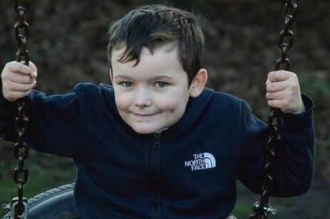 Un băiețel de șapte ani a murit la câteva ore după ce a început să prezinte simptome de răceală. Părinții, șocați: ”Nu putem să ne explicăm ce s-a întâmplat!”