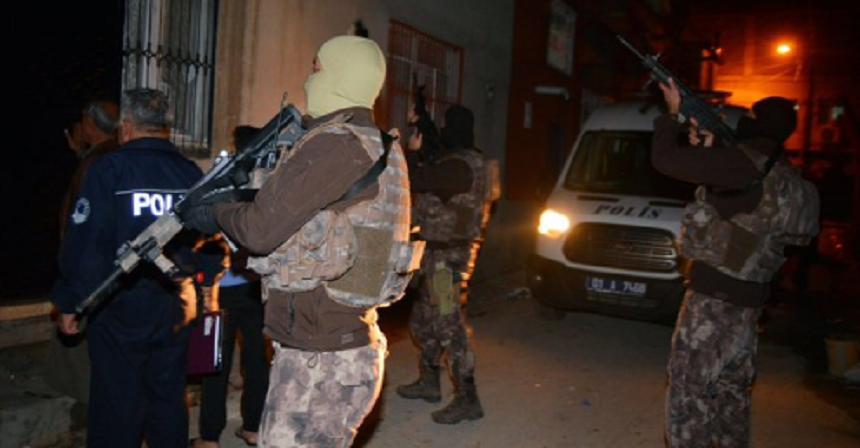 Aproximativ 100 de presupuşi membri ai Statului Islamic, inclusiv străini, arestaţi &icirc;n Turcia &icirc;n operaţiuni &icirc;nainte de Revelion