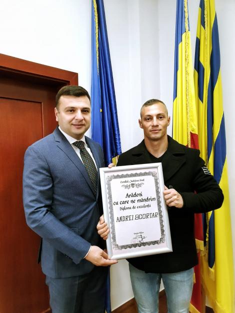 Andrei este un erou! Jandarmul și-a riscat viața pentru a salva o mămică de la sinucidere