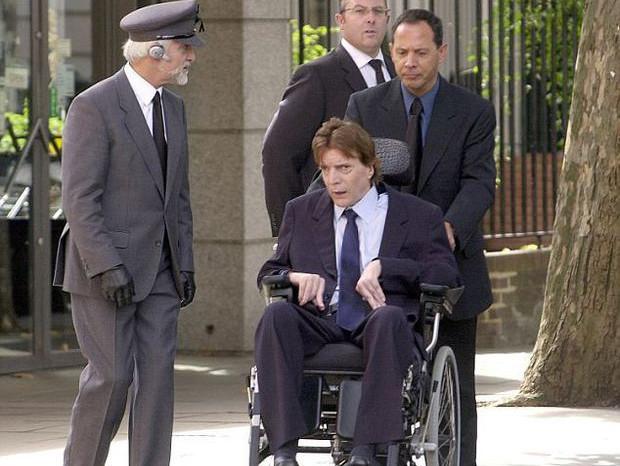 Banii nu aduc fericirea! Un miliardar a murit singur, orb, paralizat și renegat de familie! Cum a decurs viața bărbatului