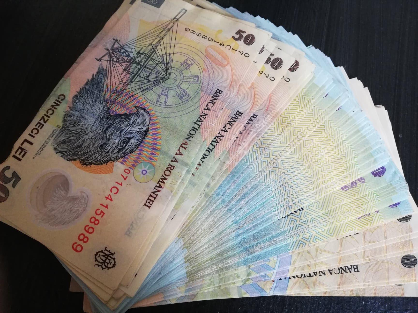 E oficial! Salariul minim crește de la 1 ianuarie 2020. Pentru cei cu studii superioare răm&acirc;ne același. Documentul, publicat pe site-ul Ministerului Muncii