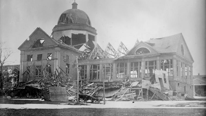 Gymnastics Expert Monetary Halifax, 1917. Cea mai mare explozie non - nucleară din istorie: 2.000 de  morți, 9.000 de răniți. Copaci smulși, șine de tren îndoite | Antena 1