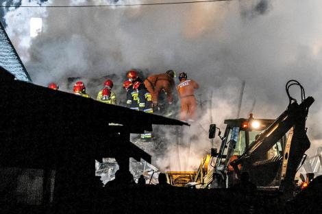 Explozie puternică în Polonia. Patru persoane au murit și patru sunt dispărute