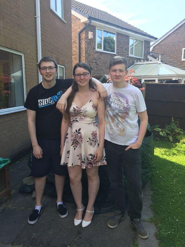 &bdquo;Mami, ajută-mă, aud voci!&rdquo; - A vrut să se sinucidă, dar a fost salvată chiar de cei care o chinuie. Medicii nu știu cum s-o vindece!