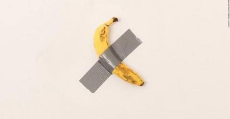 O banană cumpărată de la alimentară a ajuns să coste 120.000 de dolari! Cum a fost posibil. „Banana reprezintă fix asta: o banană”