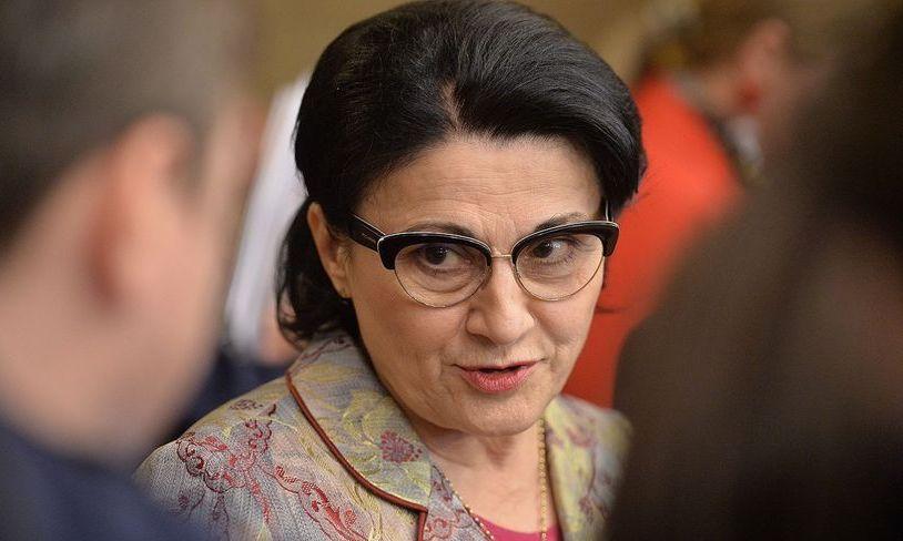 Ecaterina Andronescu anunță schimbări &icirc;n &icirc;nvățăm&acirc;nt:&rdquo;Programa școlară va fi modificată c&acirc;t mai repede!&rdquo; Toți elevii vor fi afectați&nbsp;