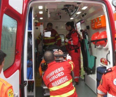 Accident grav! Un mort și doi răniți, &icirc;n urma coliziunii dintre un autocamion și autoutilitară