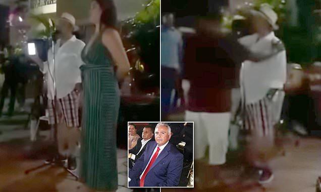 VIDEO. A dat o petrecere grandioasă, doar ca să arate că iubita &icirc;l &icirc;nșela cu cel mai bun prieten al său! &bdquo;Draga mea, &icirc;ți mulțumesc că ai fost o ipocrită!&rdquo;