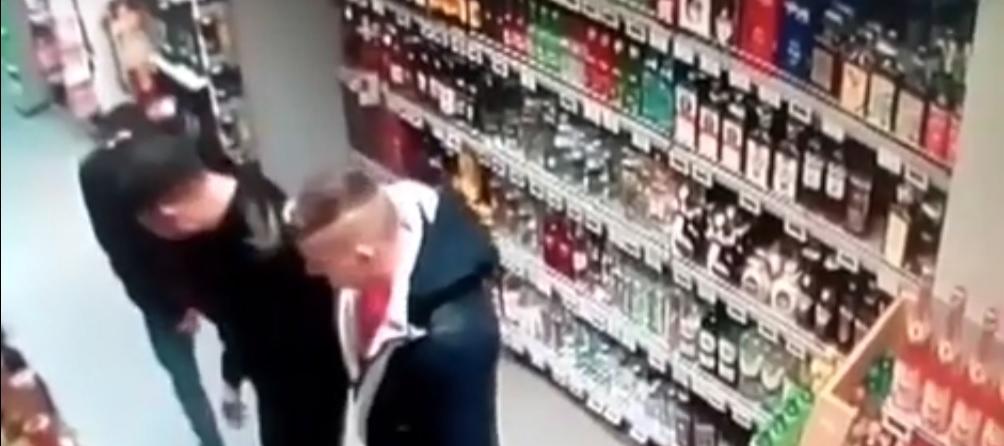 VIDEO. Bătaie la non-stop! Atenție, imagini care vă pot afecta emoțional!