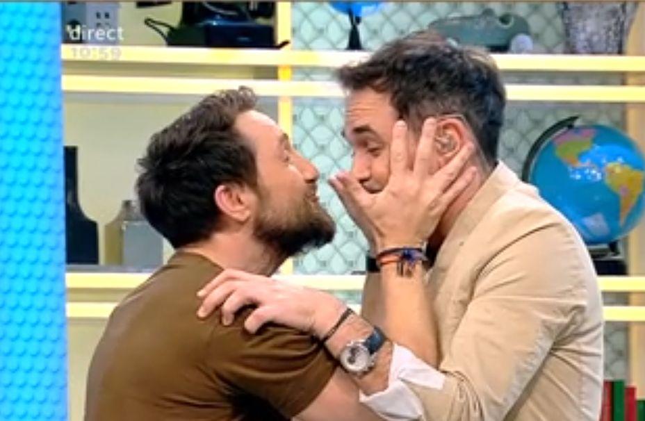 Bombă! Răzvan și Dani aproape că s-au sărutat! &bdquo;Ia-mă! P&acirc;nă nu-mi dai pup, eu nu mă las!&rdquo; - Video