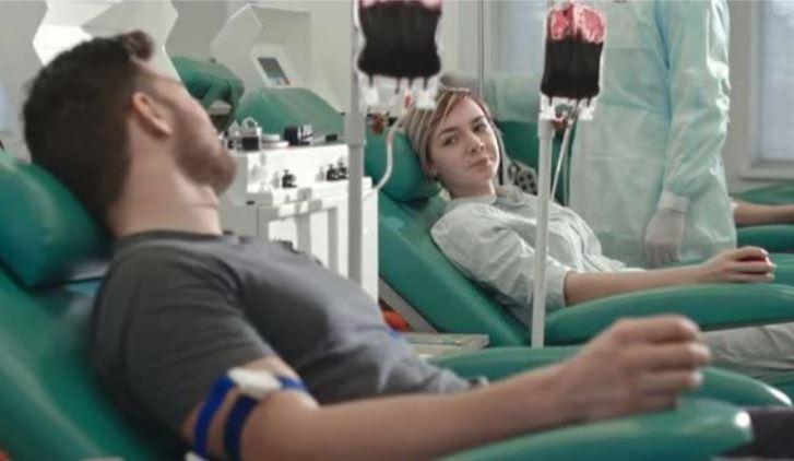 Provocare de 14 februarie la Centrul de Transfuzie Sanguină! Cuplurile care donează s&acirc;nge, pot c&acirc;știga o cină romantică!