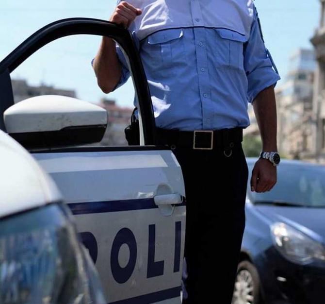 A vrut să-și pună capăt zilelor după o ceartă cu părinții, dar a fost &nbsp;salvat la timp! T&acirc;năr de 23 de ani, readus la viață de un polițist