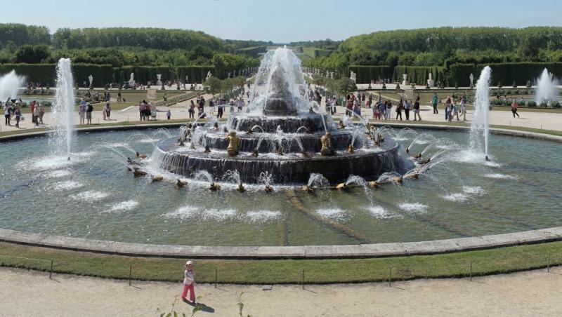 Cea mai mare minciună din istorie: ce caută doi daci în grădinile faimosului Versailles?