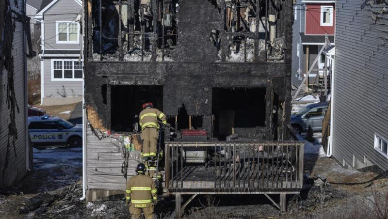 Tragedie fără margini! 7 frați au murit arși de vii după ce casa în care locuiau a fost mistuită de flăcări! Printre ei se afla și un bebeluș de 3 luni