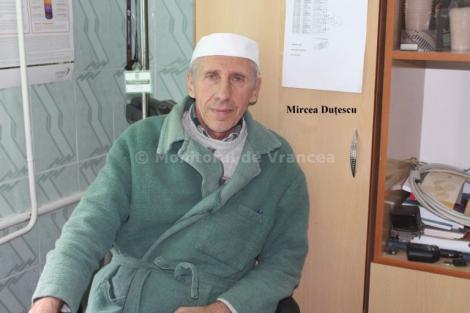 "Niciun medic nu vrea să vină, deși salariile sunt foarte mari acum!" Doctorul pensionar Mircea Duțescu merge zilnic să trateze bolnavii