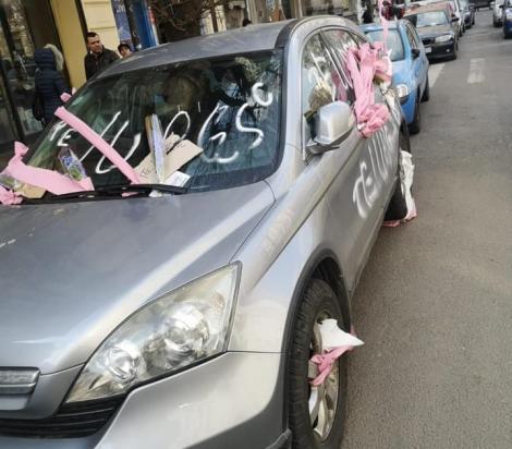 A înșelat-o iubitul, așa că s-a răzbunat pe mașina lui! Gestul unei femei din București a devenit celebru pe internet – Foto