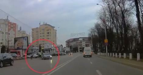 Puști de 14 ani, spaima polițiștilor! Băiatul din Rădăuți a făcut prăpăd în doar câteva minute (VIDEO)