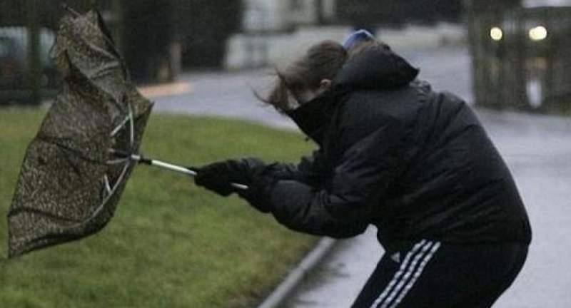 Atenționare de maximă importanță! Este Cod roșu de v&acirc;nt! Va depăși 110 de kilometri la oră