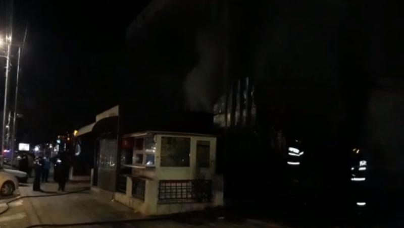 Ultimă oră! Incendiu puternic în Caracal! Două spații comerciale au fost cuprinse de flăcări – Foto