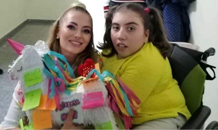 Gest minunat făcut de Delia pentru o fetiță imobilizată &icirc;n scaun cu rotile! I-a &icirc;mplinit cea mai mare dorință a sa