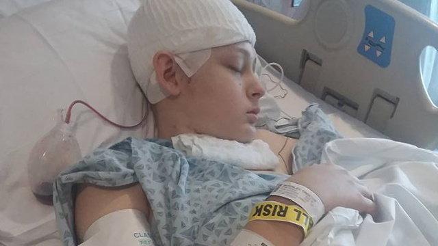 O mamă acuză profesorul de sport de faptul că băiatul ei se află &icirc;n comă! La ce probe &icirc;i supunea pe elevi