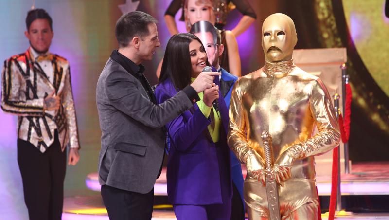 Premiul Oscar a prins viață la „Scena misterelor”! Ce vedetă s-a ascuns în spatele costumului aurit