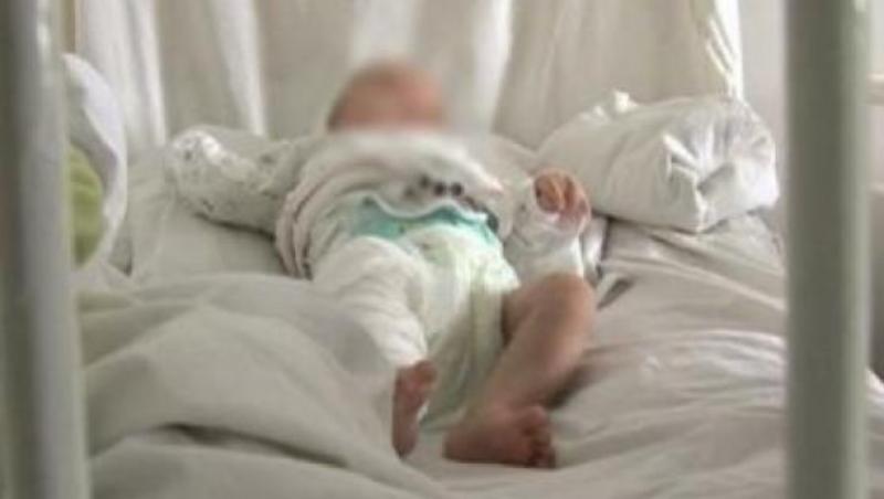 O fetiță de cinci luni, care a ajuns la spital cu febră 42, a murit! Micuța cântărea doar patru kilograme