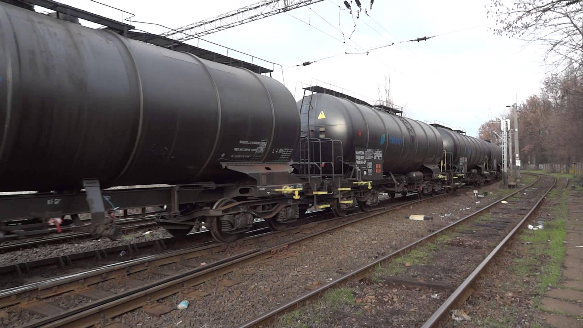 Pericol pe calea ferată! Un tren &icirc;ncărcat cu substanțe periculoase a deraiat!