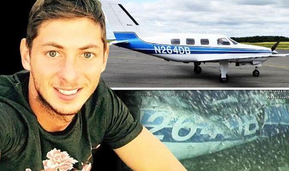 Gata! Corpul ne&icirc;nsuflețit al fotbalistului Emiliano Sala urmează să fie scos din avionul prăbușit &icirc;n Canalul M&acirc;necii!