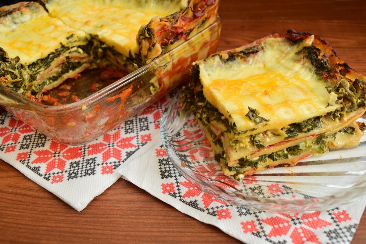 O altfel de lasagna, mai simplă şi mai gustoasă: Lasagna cu spanac şi brânzeturi