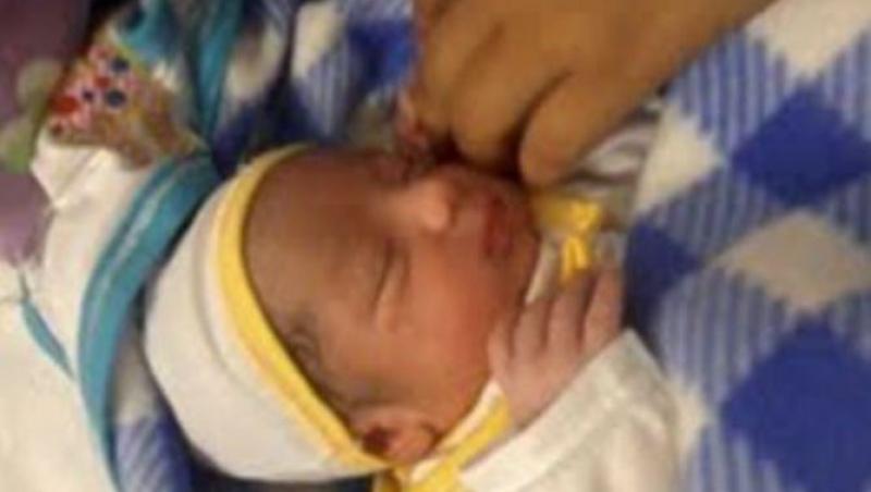 Caz șocant într-un spital! O ,,falsă pediatră'' fură un bebeluș din brațele mamei pentru a-i face niște analize. Motivul este halucinant