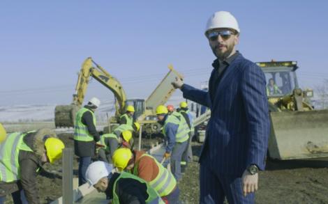 Omul care a construit primul metru de autostradă din Moldova, dezvăluiri din culise: ”Oamenii credeau că filmez o reclamă!”