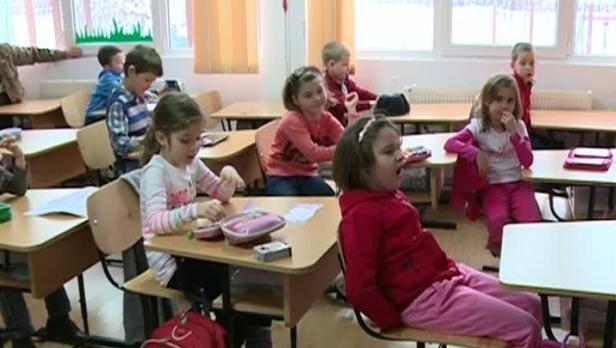 Reformele &icirc;n Educație, aprobate de Senat. &Icirc;nvățăm&acirc;nt obligatoriu de la grupa mică de grădiniță