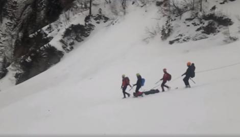 A fost găsit mort în zăpadă, cu un trandafir roșu în buzunar! Cum a ajuns un tânăr să moară în Munții Bucegi - Video