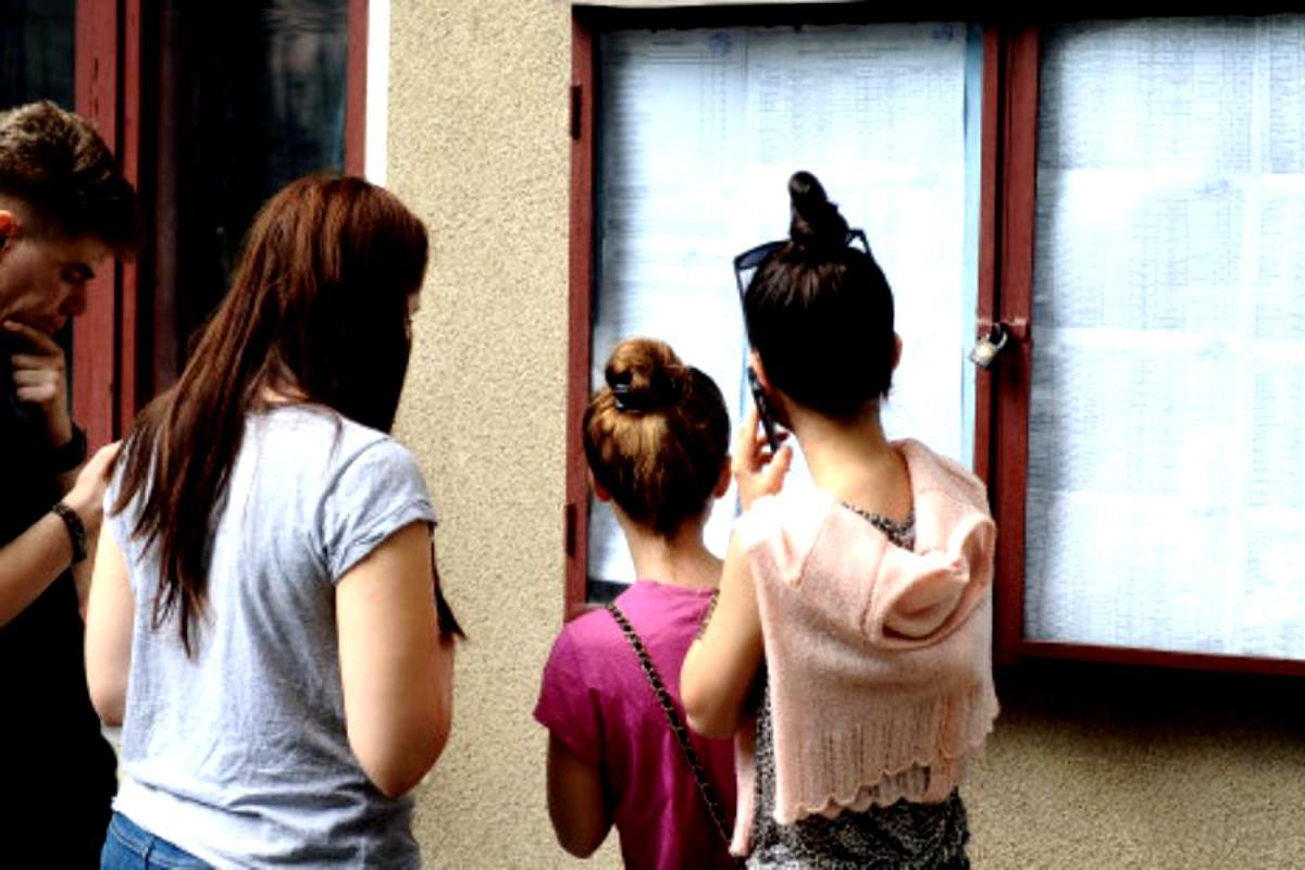 Simulare Bac 2019 ROM&Acirc;NĂ #foaiagoala. C&acirc;ți elevi au dat foaia goală la simulare