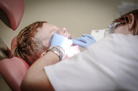 Ziua Mondială a Sănătății Orale. 40% dintre români nu au fost la dentist niciodată