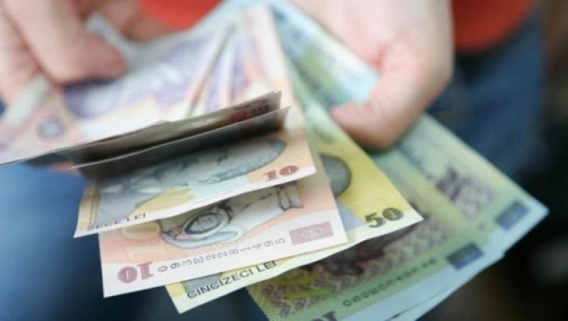 Fiscul returnează bani românilor în următoarele zile! Ce trebuie să afli