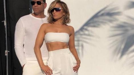 Jennifer Lopez are dulapul plin de haine româneşti. Ultima apariție a artistei a atras toate privirile