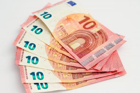 Curs valutar euro 27 martie 2019. Cât costă euro, azi, la casele de schimb